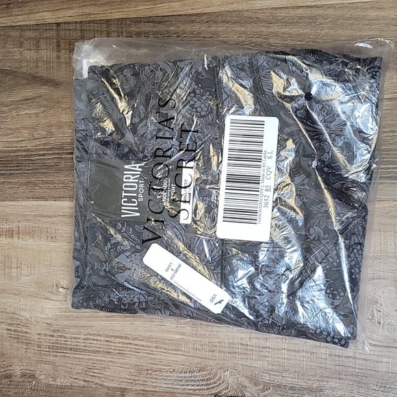 NWT Victoria's Secret Knockout Tights - Picture 6 of 7